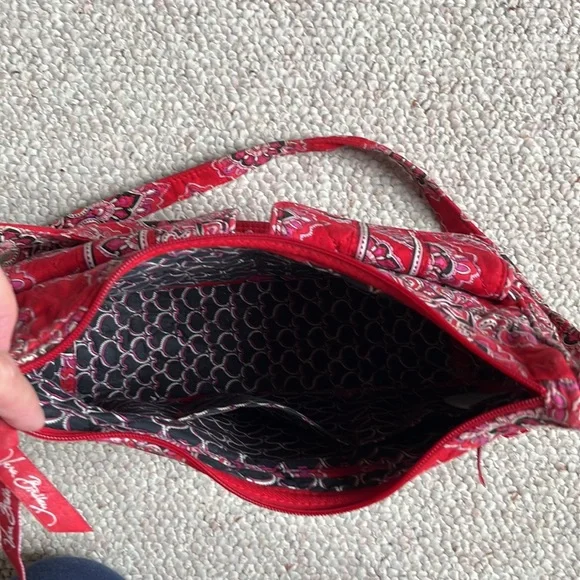 Vera Bradley red crossbody bag - Picture 4 of 8